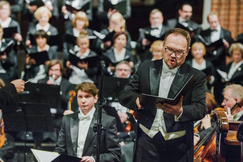 45244328_2128640943862018_6308813753844498432_o